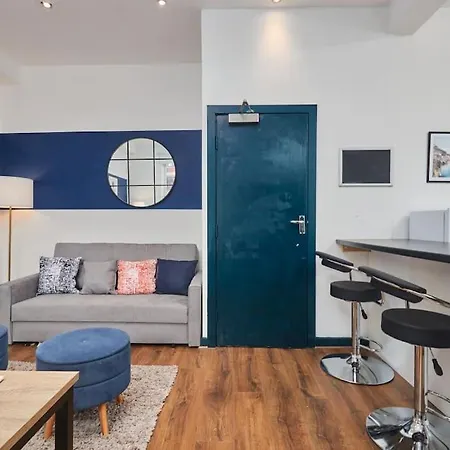 Будинок відпочинку Large House Close To - Ideal For Groups