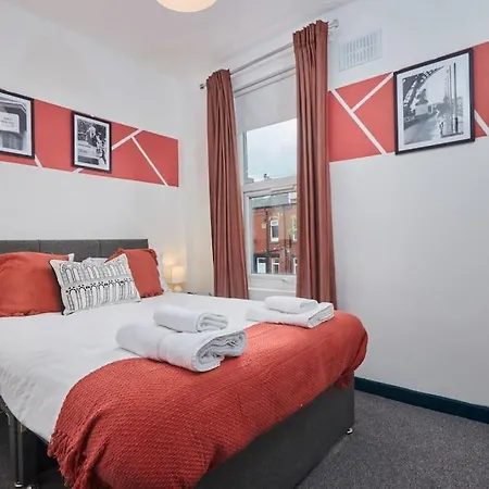 Будинок відпочинку Large House Close To - Ideal For Groups *