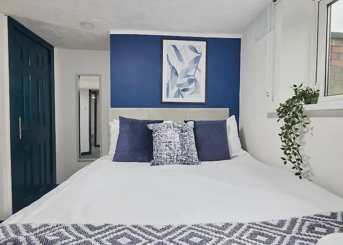 Holiday home Large House Close To - Ideal For Groups *