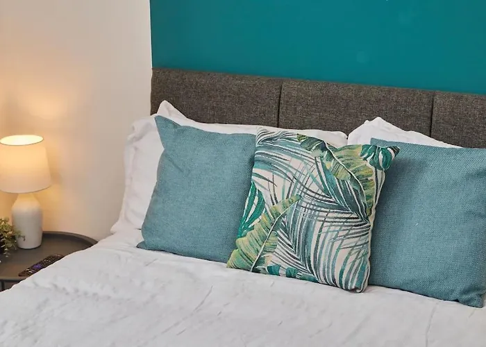 Large House Close To - Ideal For Groups 別荘